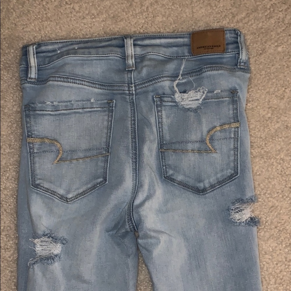 A.E Ripped Jeans 🌸 - Picture 3 of 5